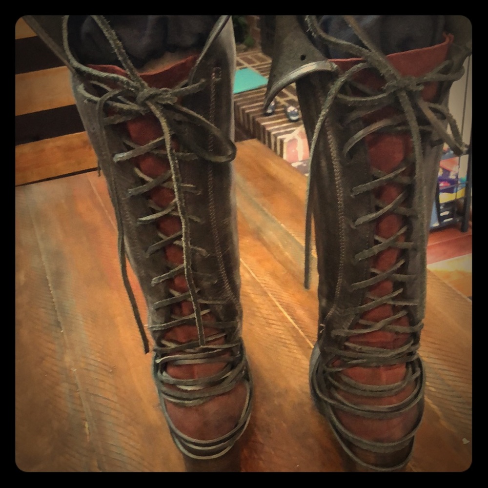 FreeBird Boots by Steven Size 8